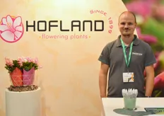 Frank Hofland van Hofland Flowering Plants stond met hun Schulmbergera op de beurs.